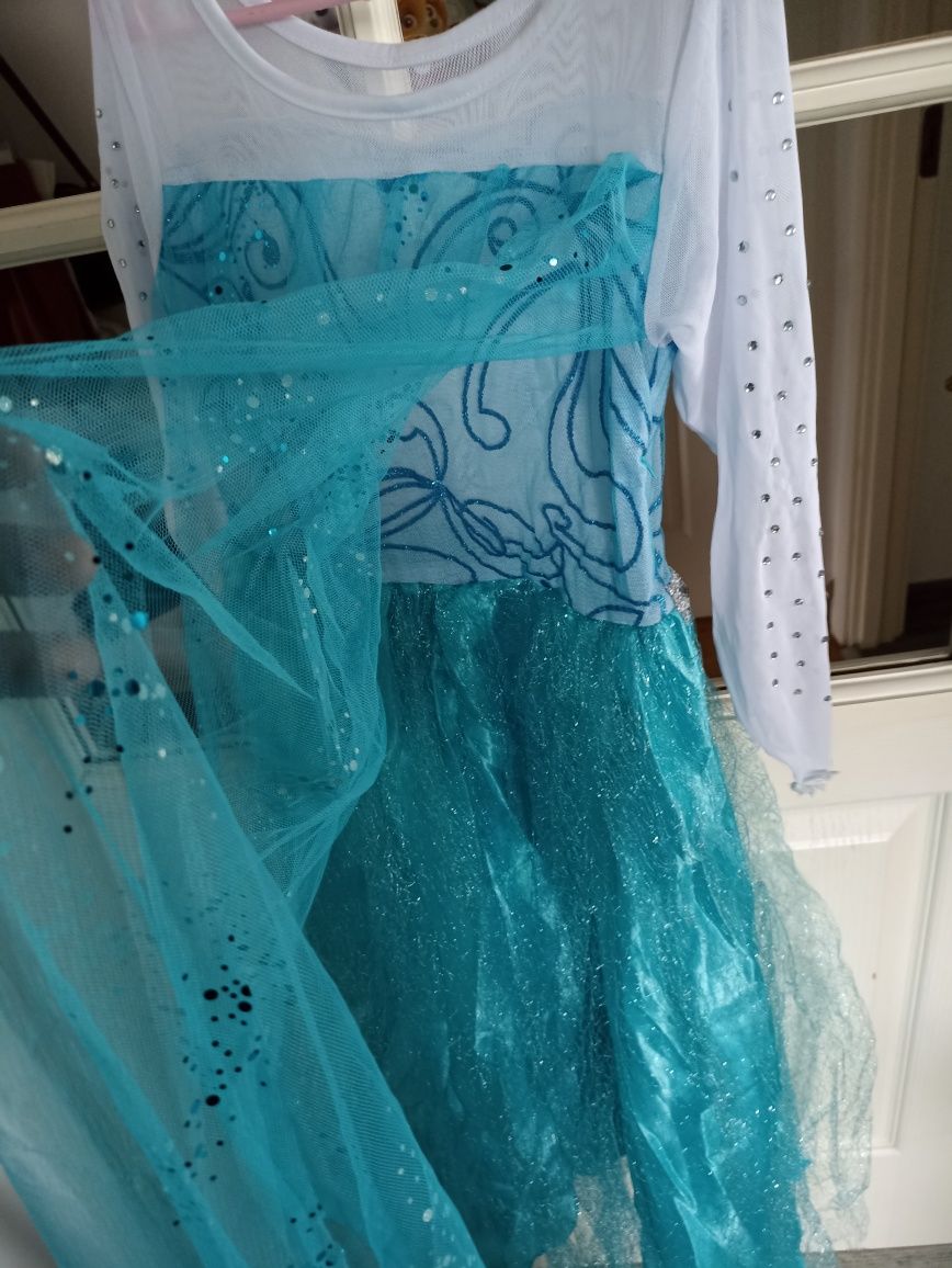 Sukienka Elzy z Krainy lodu