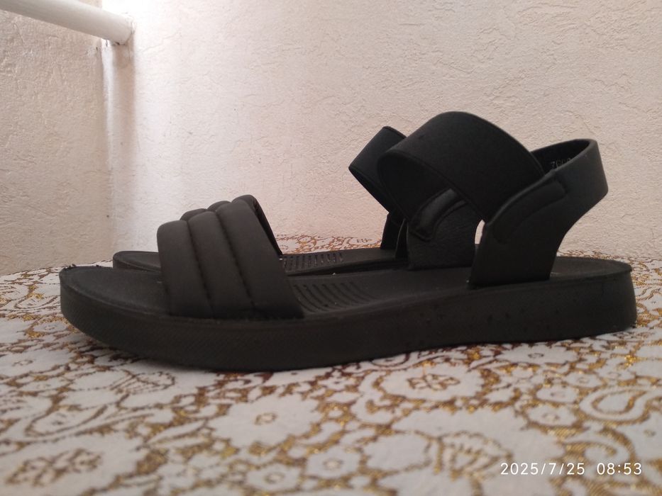 Босоножки на узкую ногу 22,5