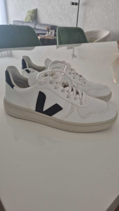 Sapatilhas Veja como novas