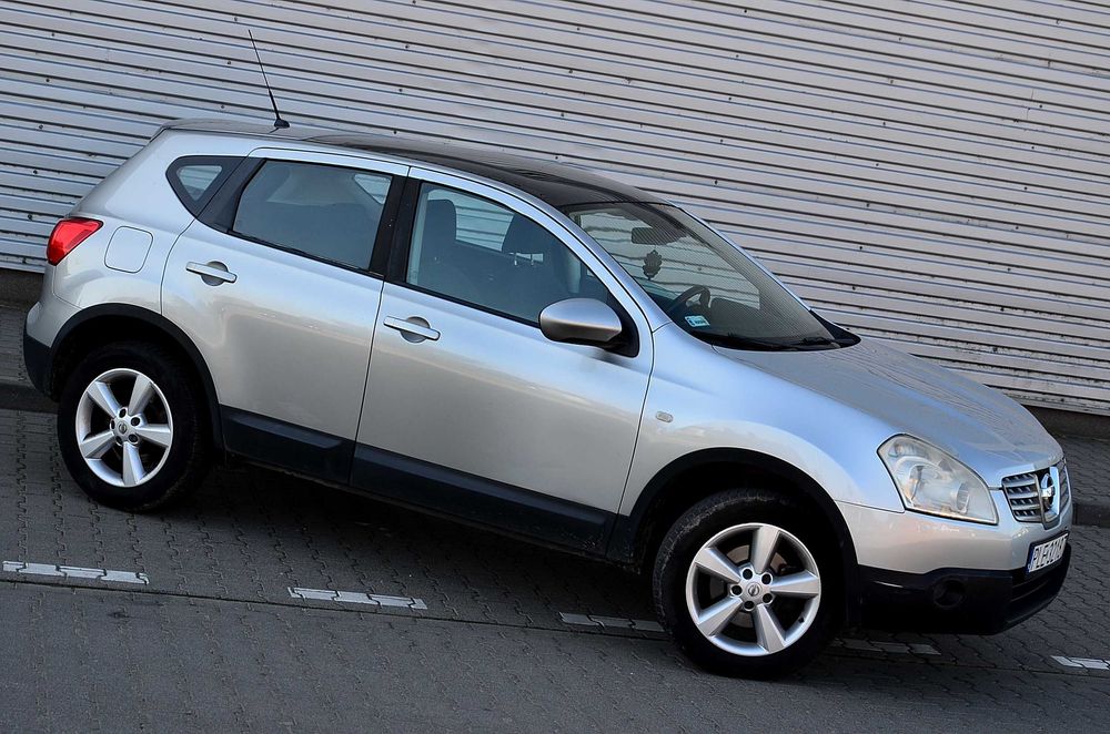 Nissan Qashqai 2.0 Benzyna*4x4* Panorama* Kamera Cofania* Hak *Zadbany