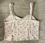 Top de alças com flores - H&M