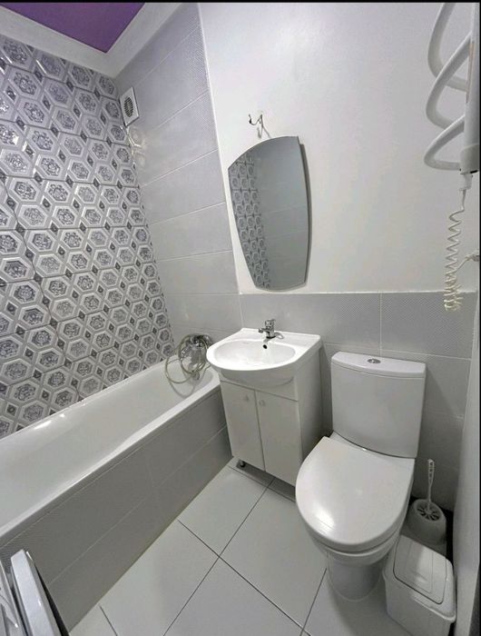 Сдам 2 кв. Сталинка Свободы с видом на сквер с фонтанами 11000 грн