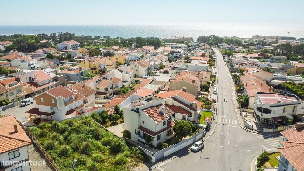 Moradia T4 com Vista Mar, Sala panorâmica e garagem em Vila Nova de Ga