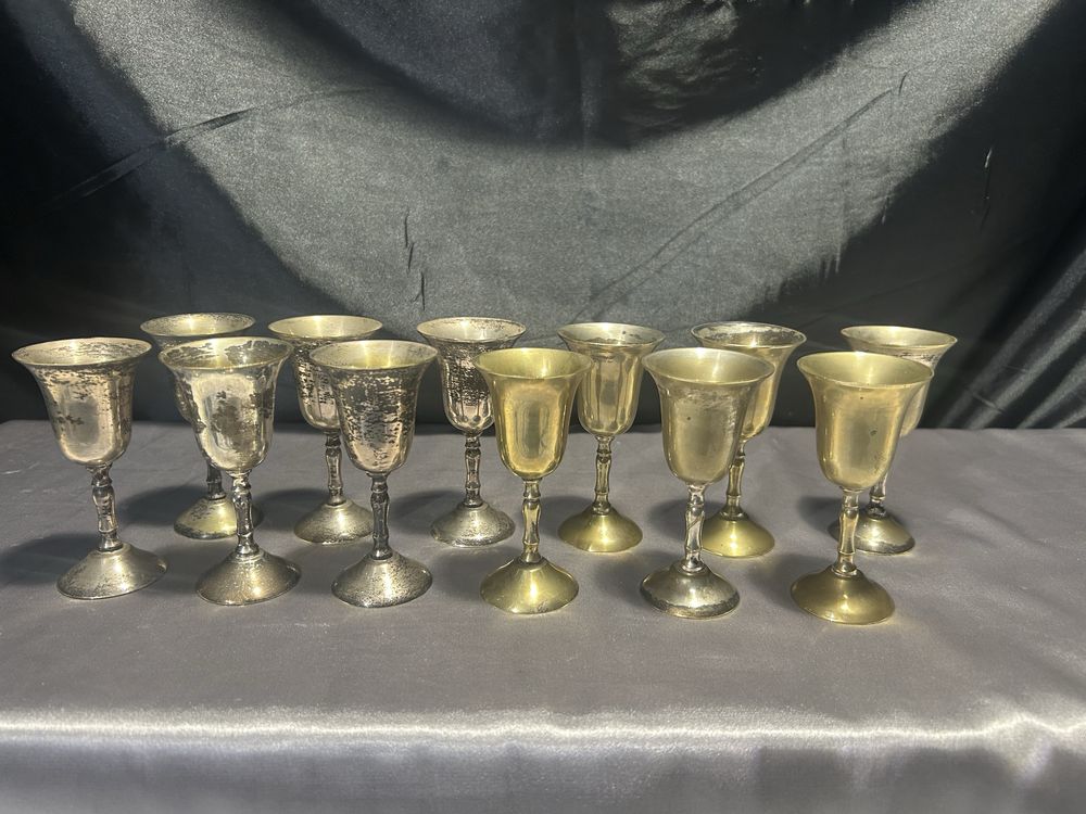 Zestaw 12 kieliszków metalowych mosiądz / srebrzenie – Eleganckie