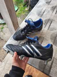 Спортивная обувь для футбола Adidas бутсы, сороконожки, футзалки.