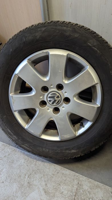 Диски Volkswagen r 16 5*120 шини зима Goodyear r16 * 65* 215