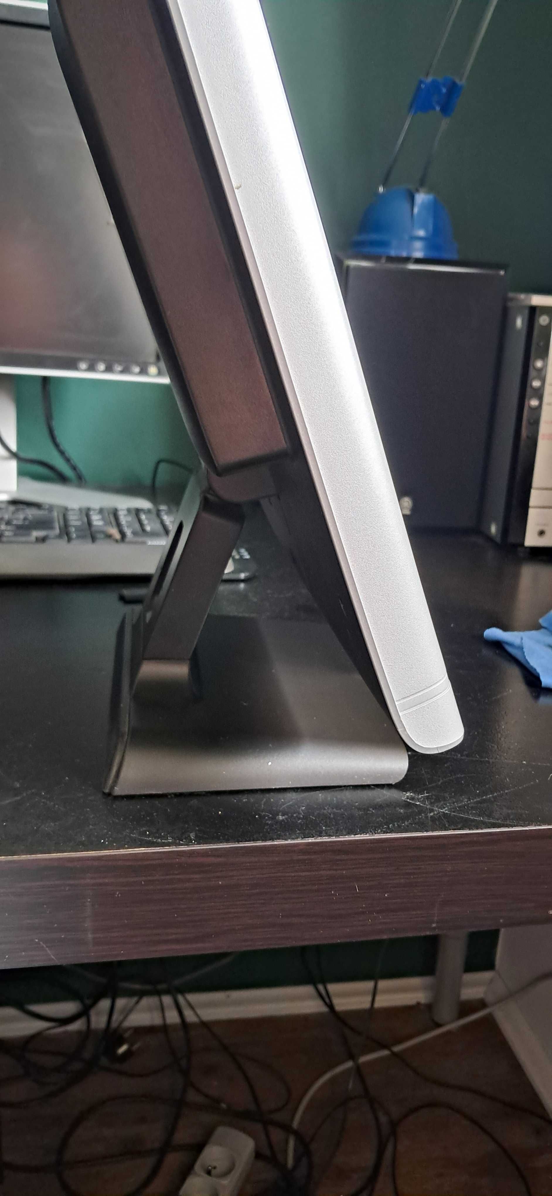 Monitor  BELINEA 17 cali używany