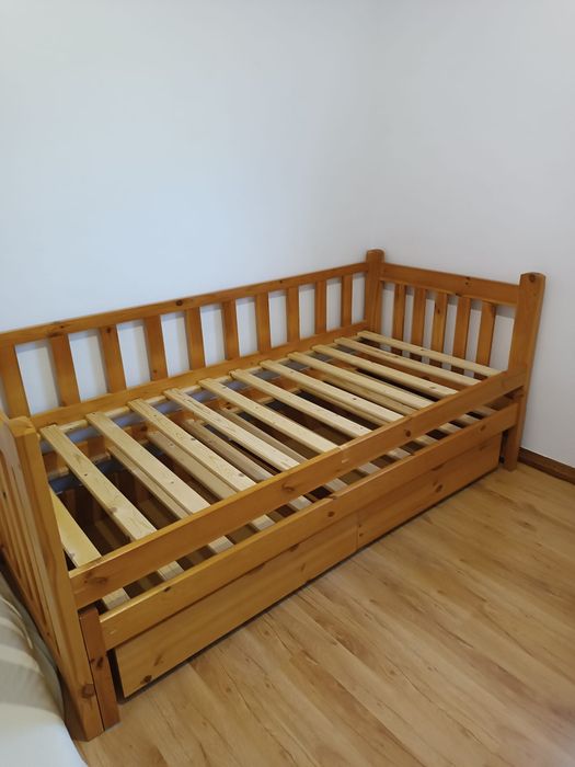 Łóżko drewniane podwójne piętrowe