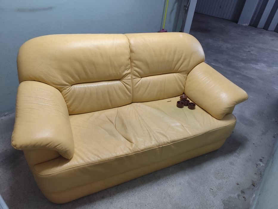 Vendo sofá em pele