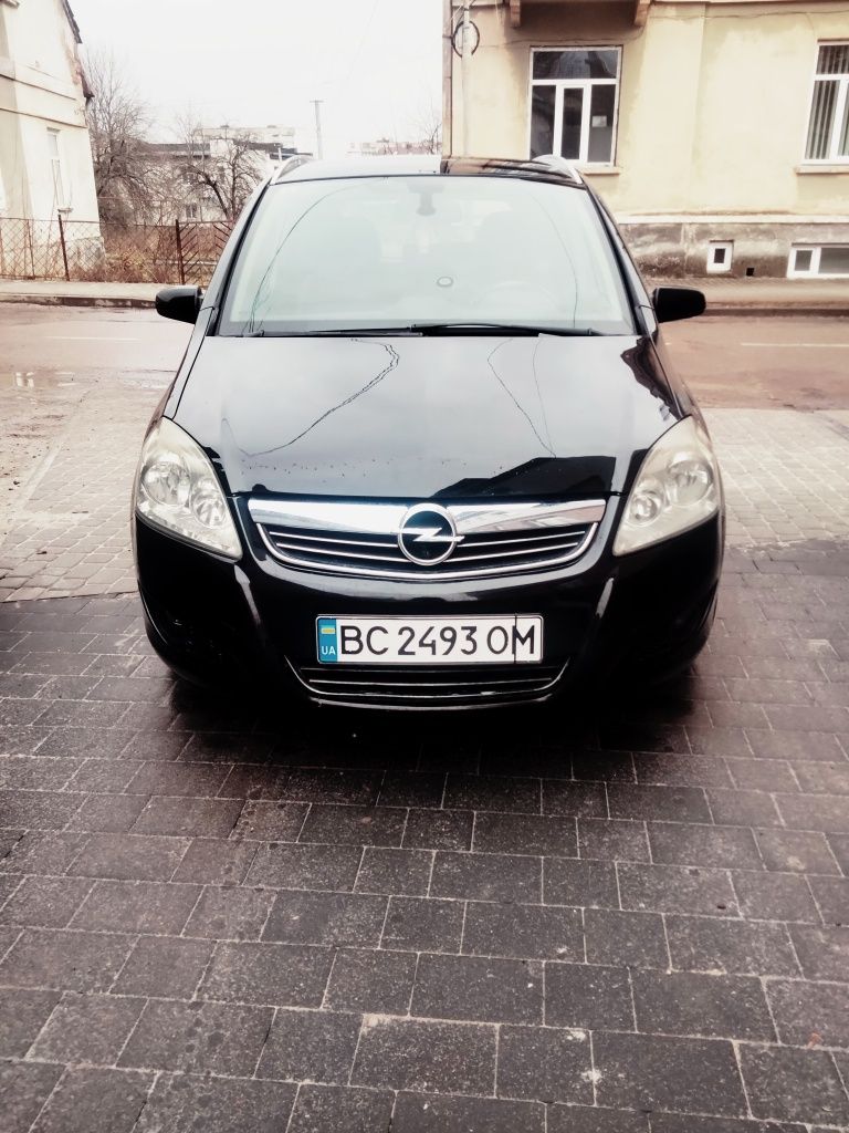 Opel Zafira B 1.7