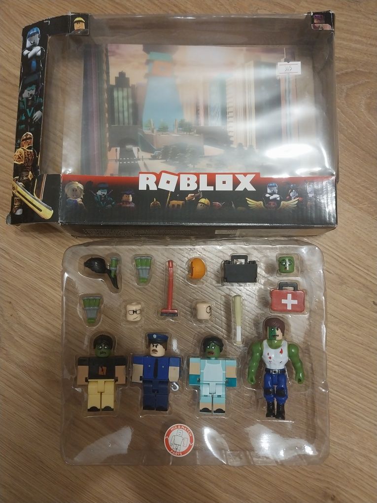 Герої гри "Roblox" з деталями. Іграшка.