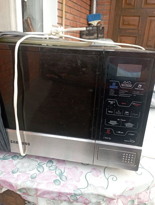 Мікрохвильова піч  Samsung не працює