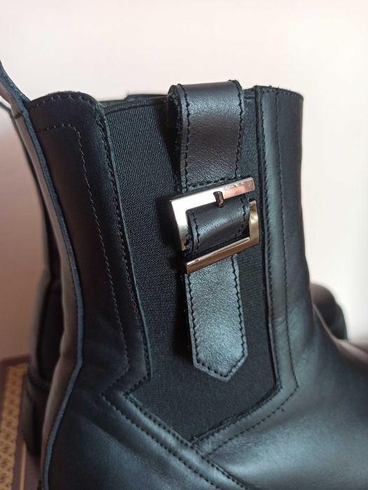 Продаю осіннє\ весняне взуття, черевики 38 розмір