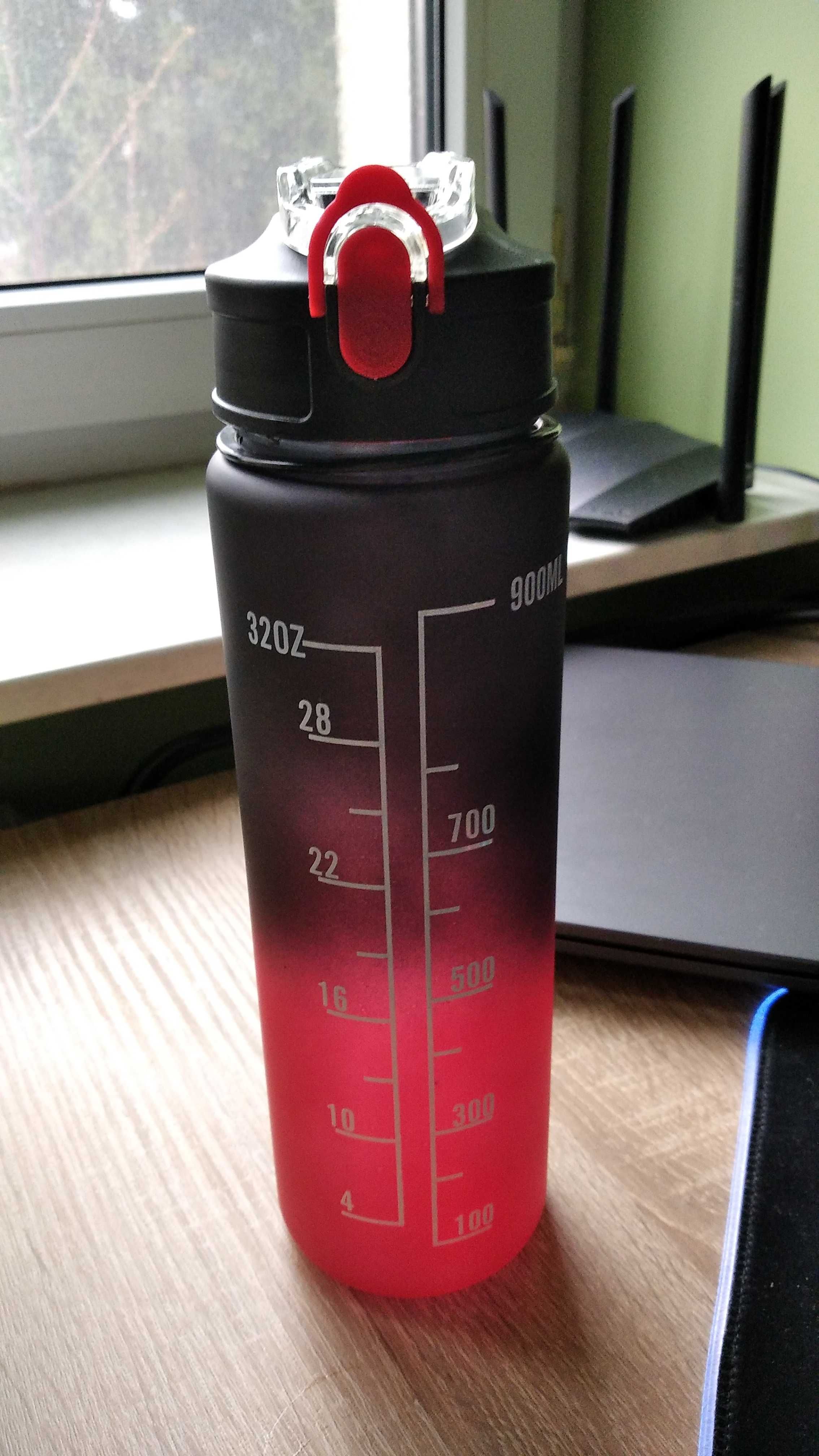 Bidon 750ml czarno-czerwony Bez BPA motywacyjna Paczkomat