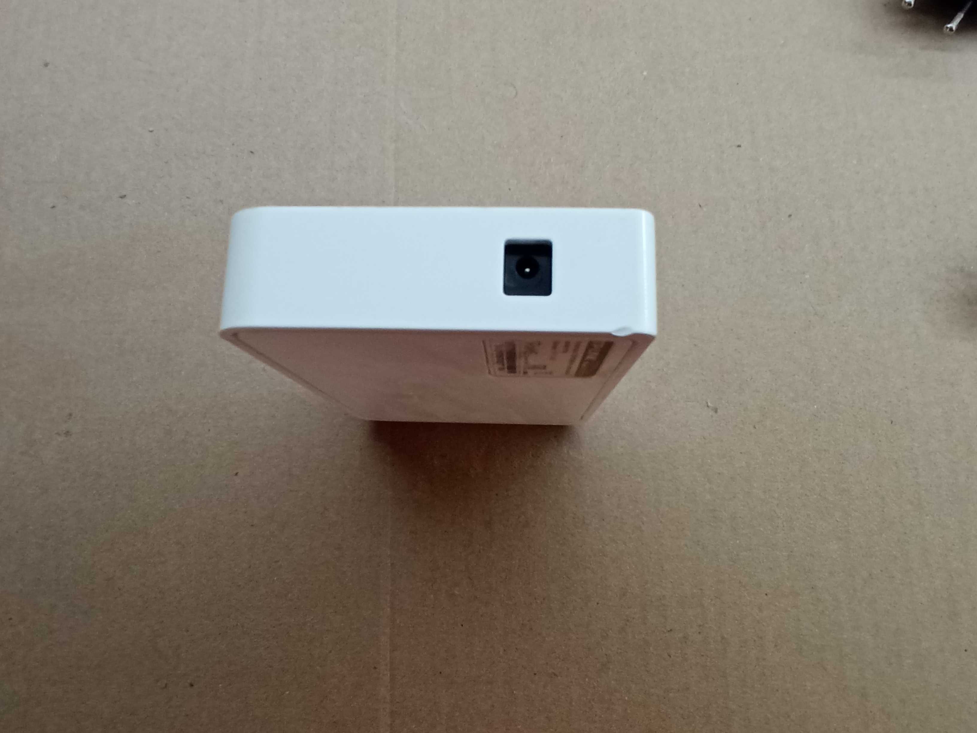 Комутатор свіч 8-портовий TP-Link TL-SF1008D
