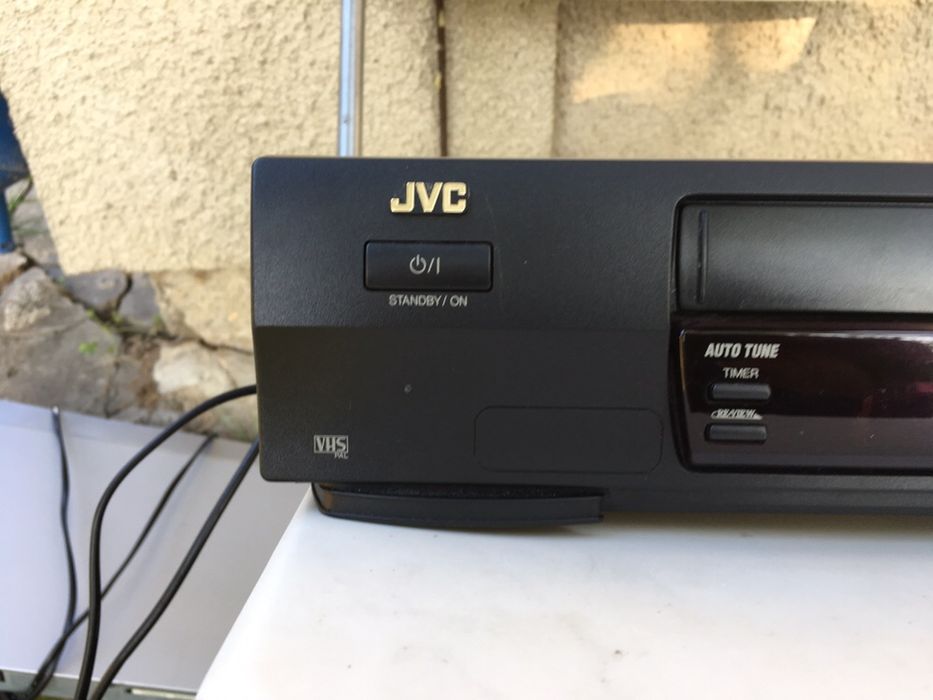 Видеомагнитофон JVC Відеомагнітофон JVC