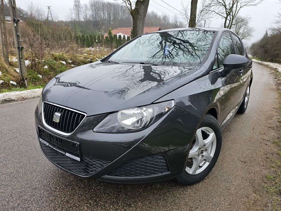 Seat Ibiza  1.4 benzyna świeżo sprowadzony z Niemiec