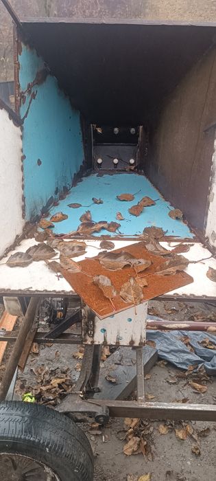 Продам подрібнювач гілок мотор дизельний 15 кінських сил