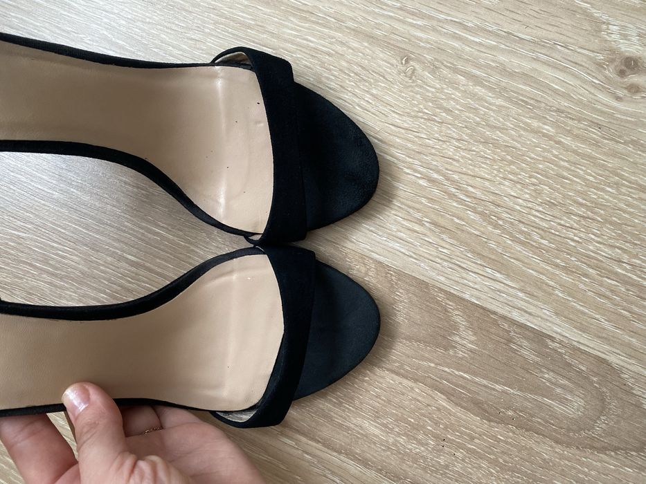 Вечірні босоніжки/взуття на підборах/36р