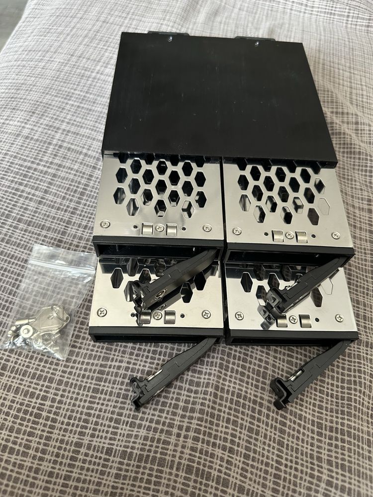 Фронтплейн бекплейн frontplane backplane SAS SFF-8087 4x2.5 SATA HDD