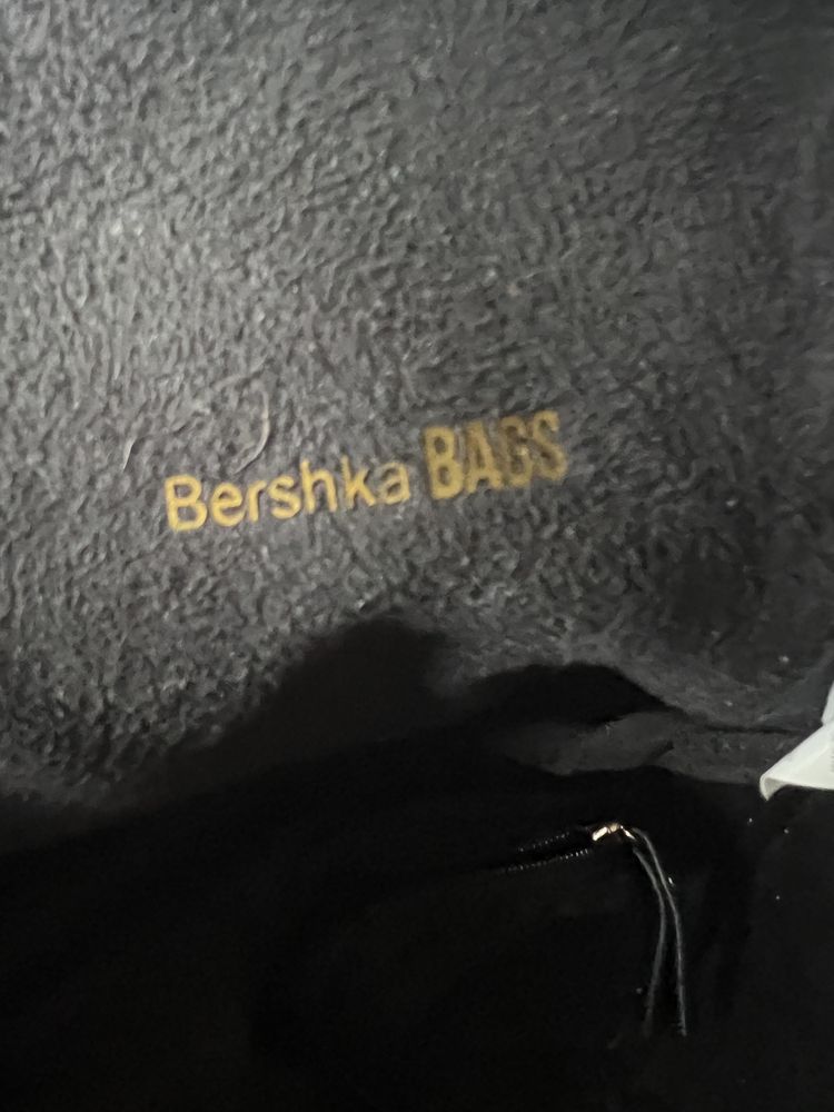 Torebka Bershka czarna duza