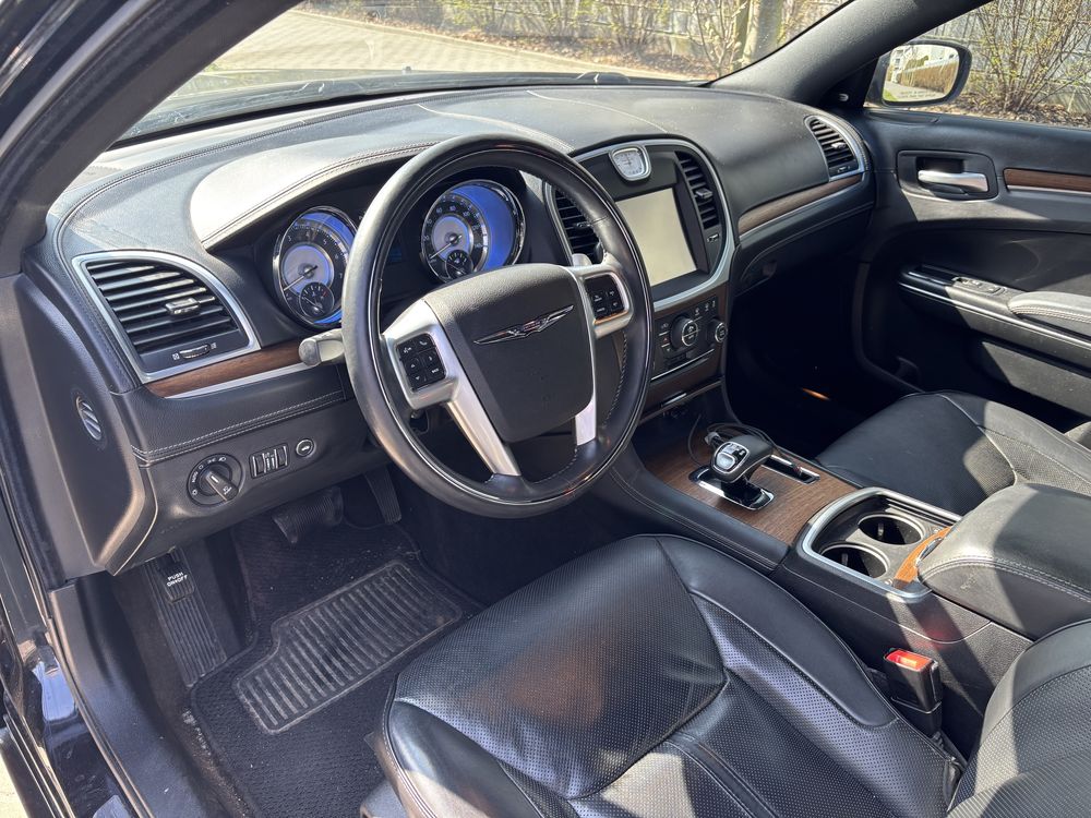Chrysler 300c John Varvatos