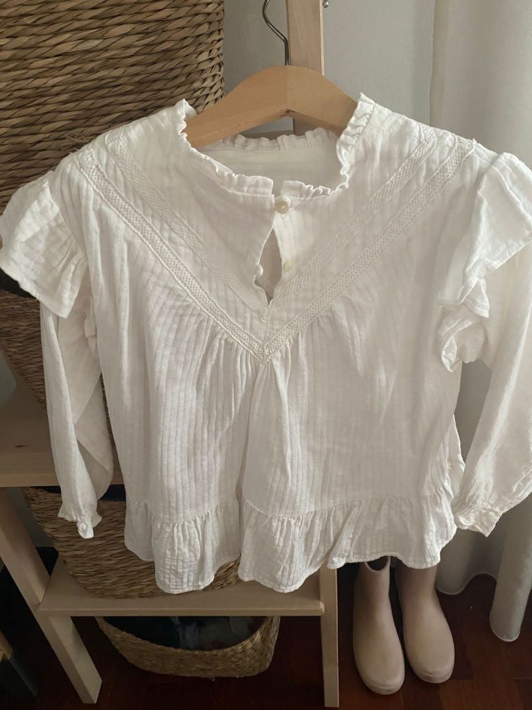 Blusa Zara em algodão com pormenores