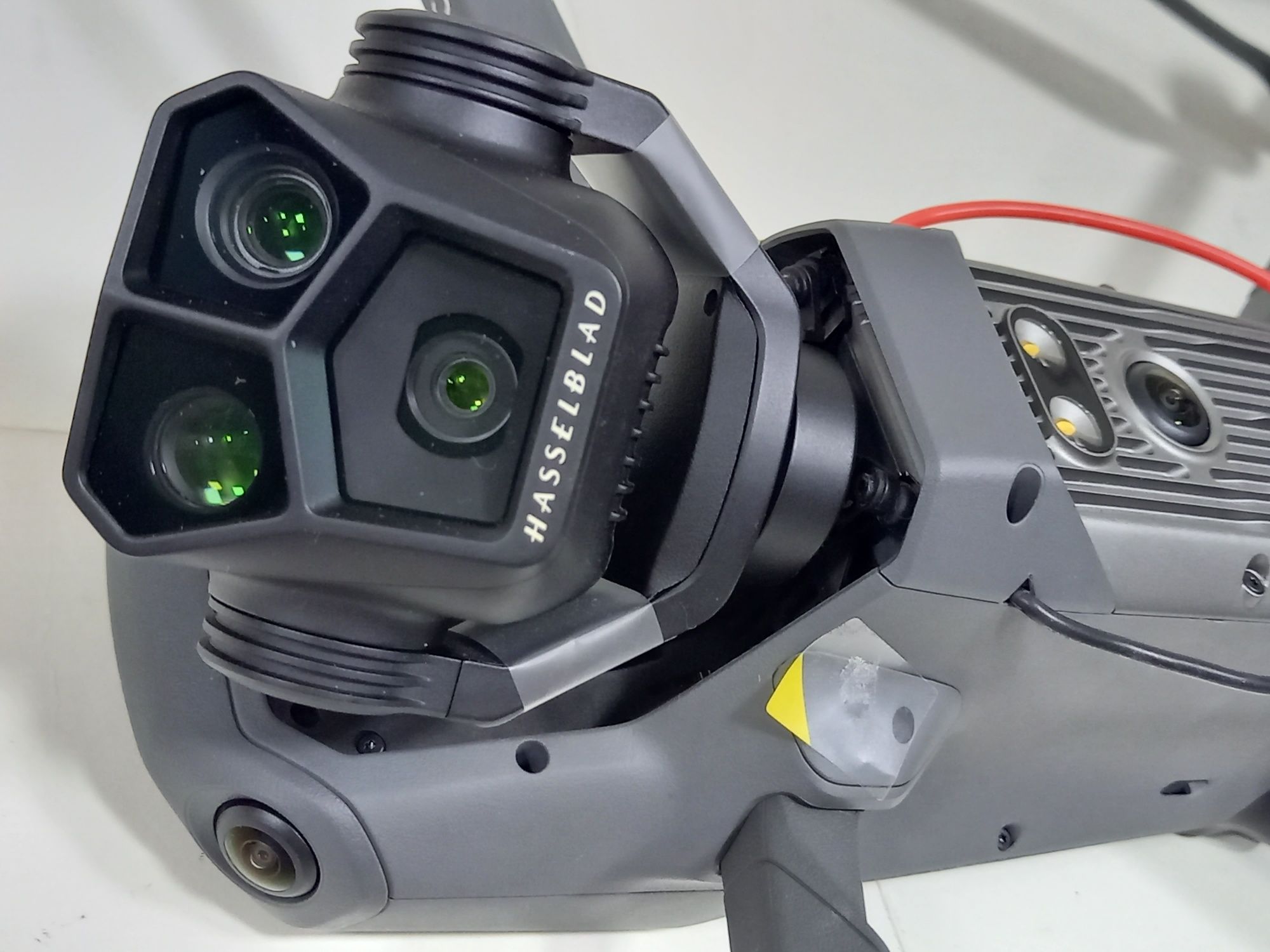 Квадрокоптер DJI Mavic 3 Pro (Model L25)