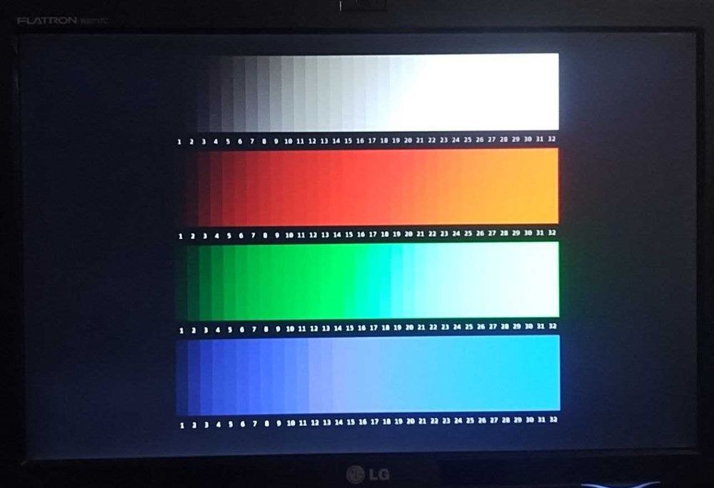 Монітор LG 22" 1680x1050 Flatron W2271TC вбудовані вебкамера, колонки