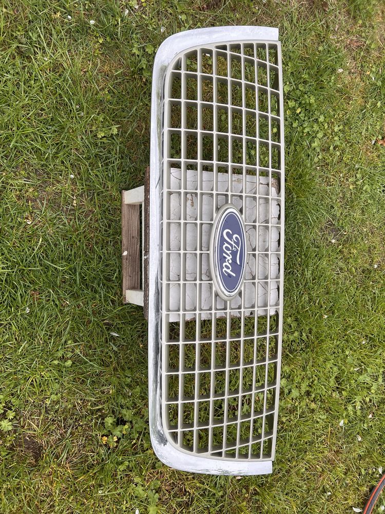 Ford Expedition II 02- Grill Atrapa Hrom Emblemat