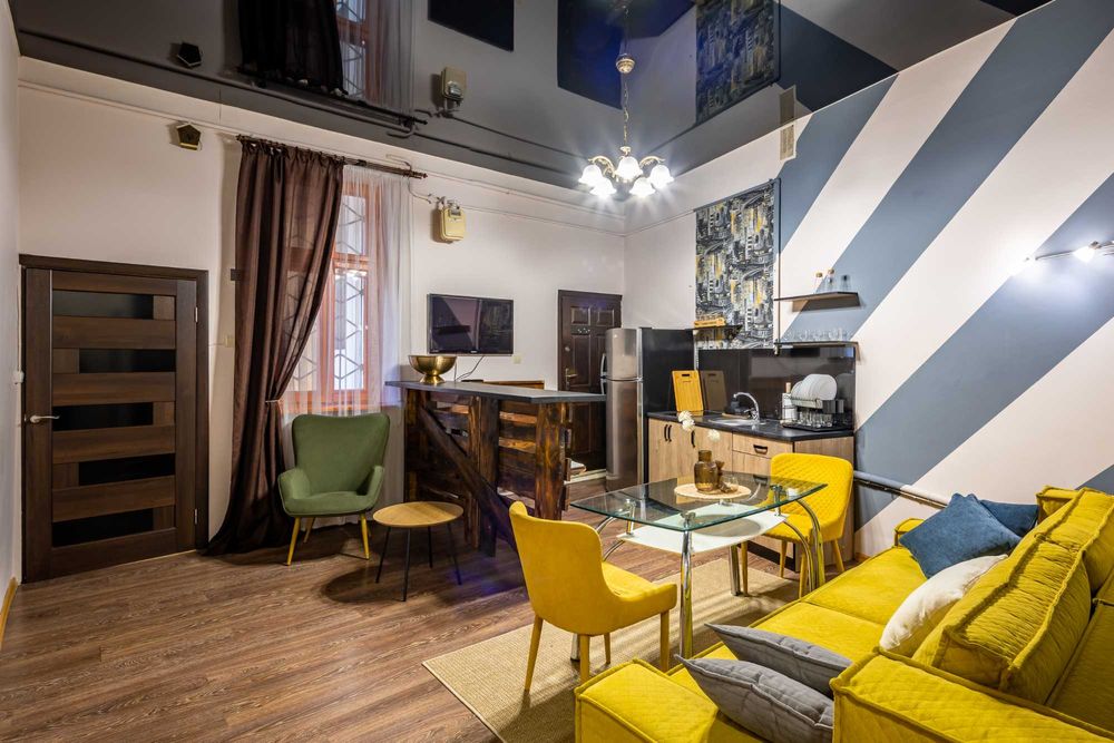 Оренда житла подобова центр університет Франка вул. Листопадового Чину