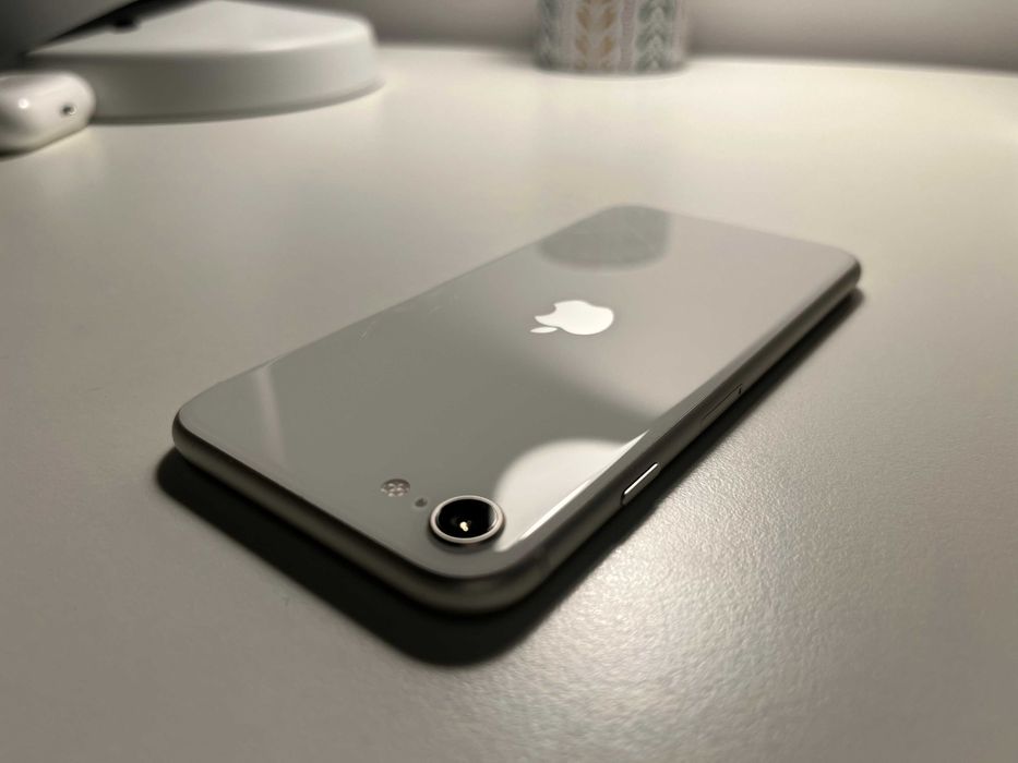 iPhone SE 3 (2022) 128 GB Biały