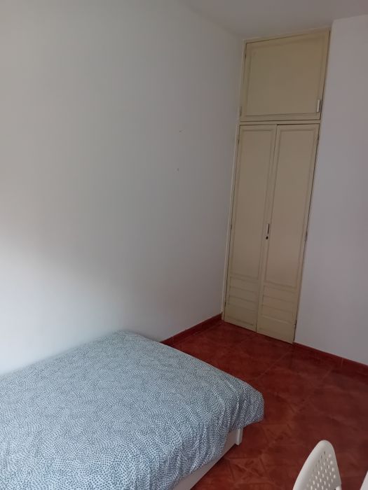 Quarto para arrendar