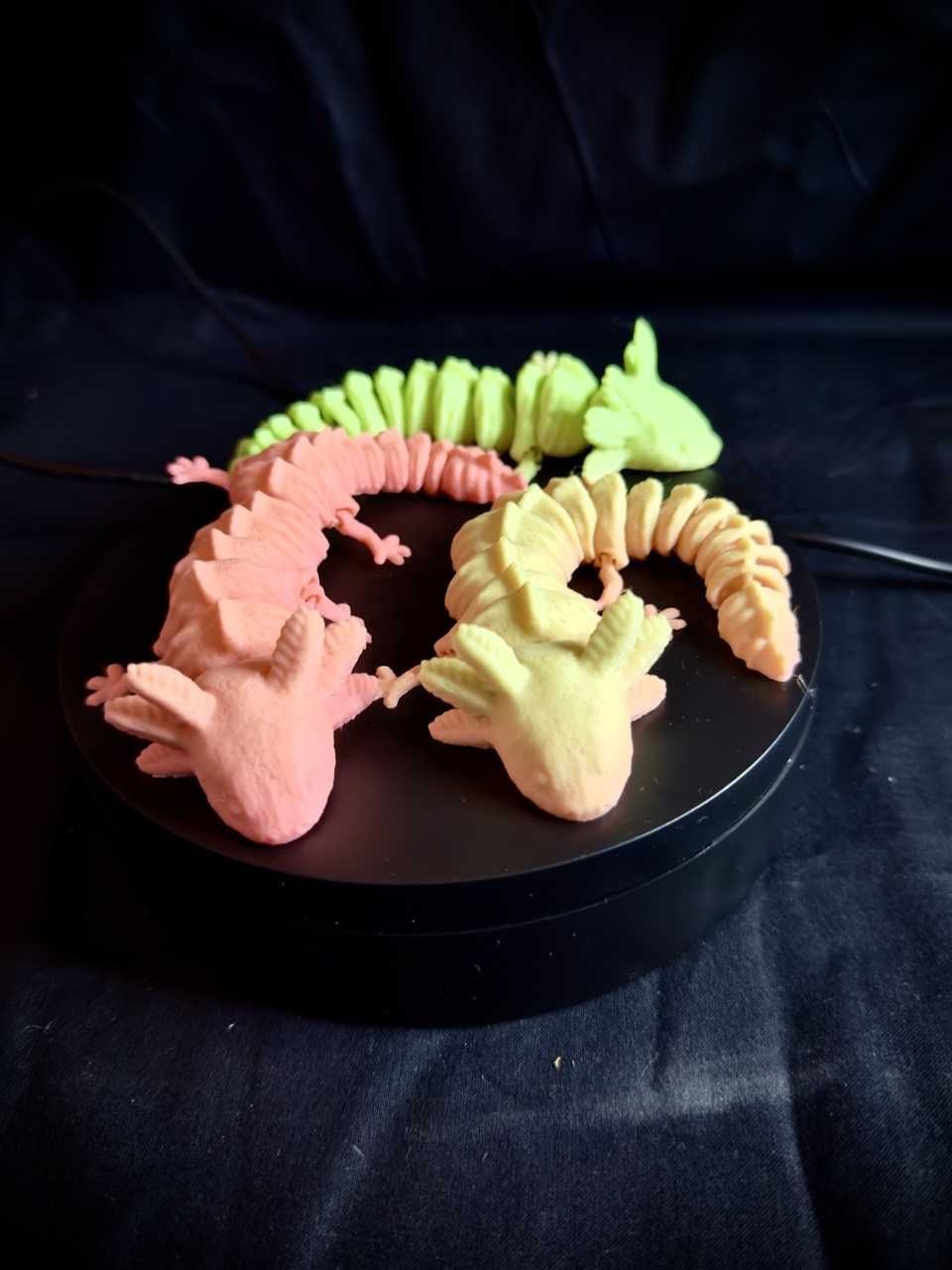 Axolotl, ambystoma, figurka flexi, ruchoma zabawka, RANDOMOWE KOLORY