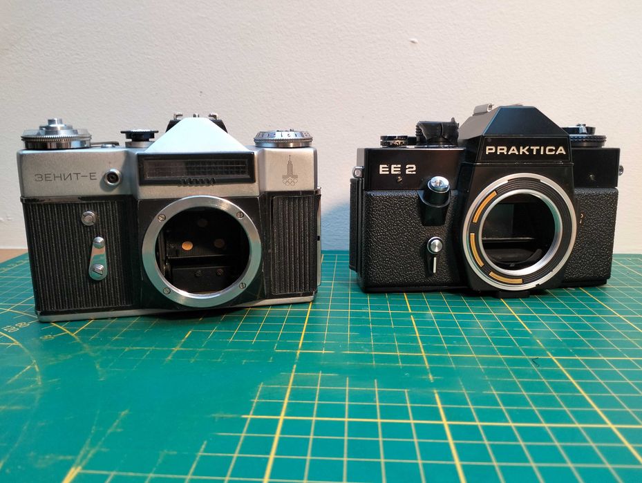 Stare aparaty analogowe Zenit E , Praktica EE2