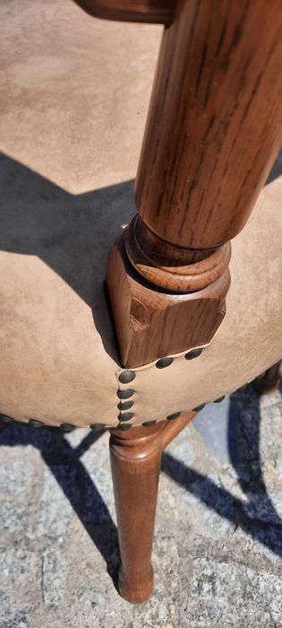 Krzesła drewniane obijane z poręczami skóra stare dąb 4 sztuki