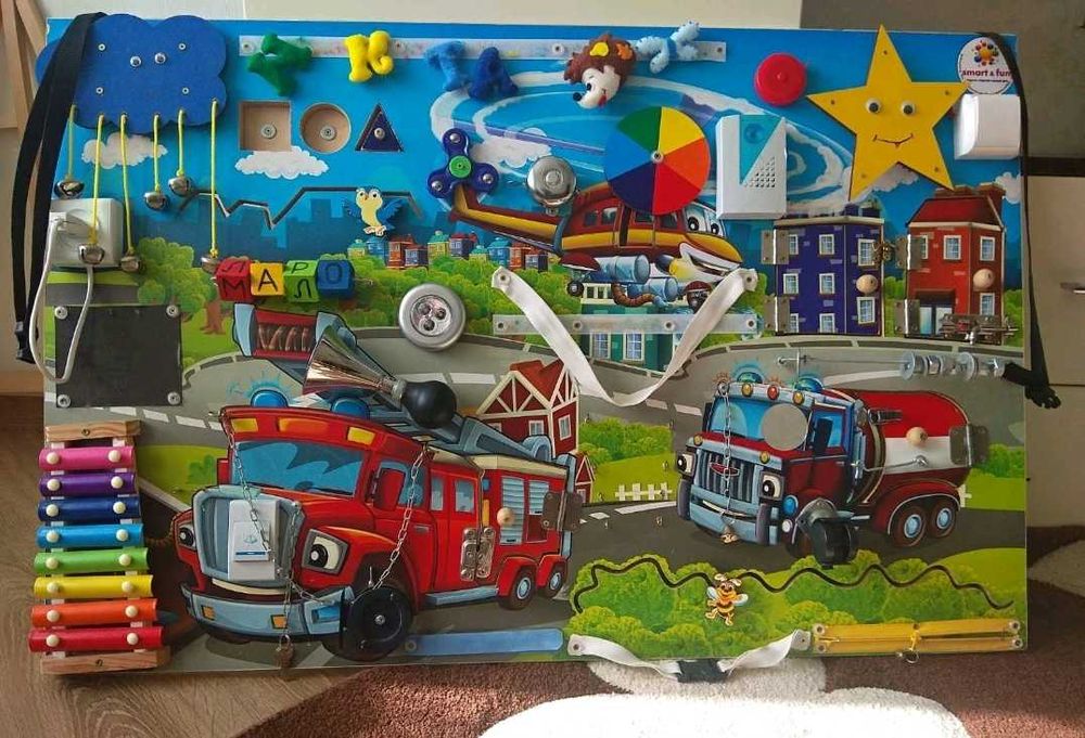 Бізіборд для хлопчика