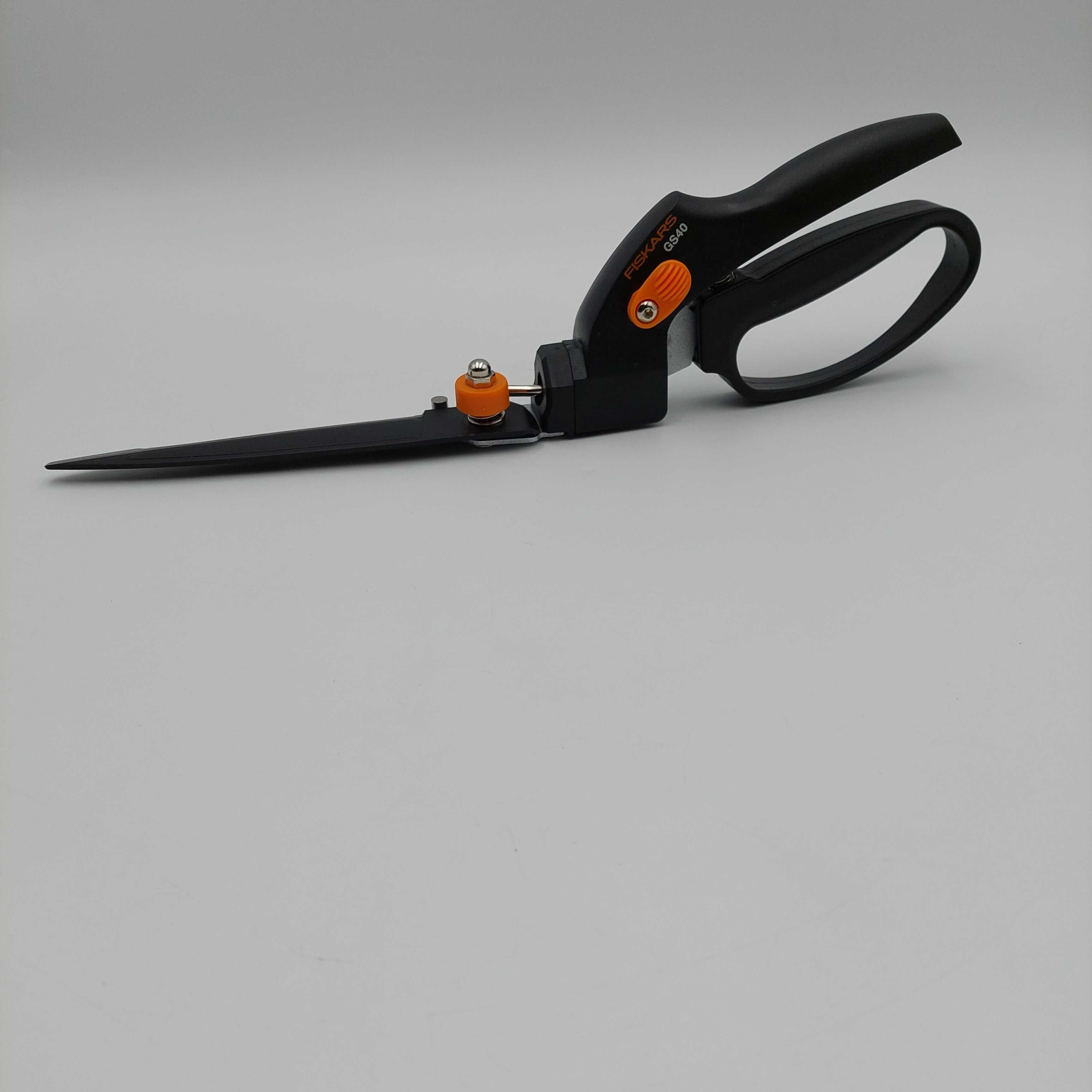 Nożyce do trawy Fiskars SmartFit GS40