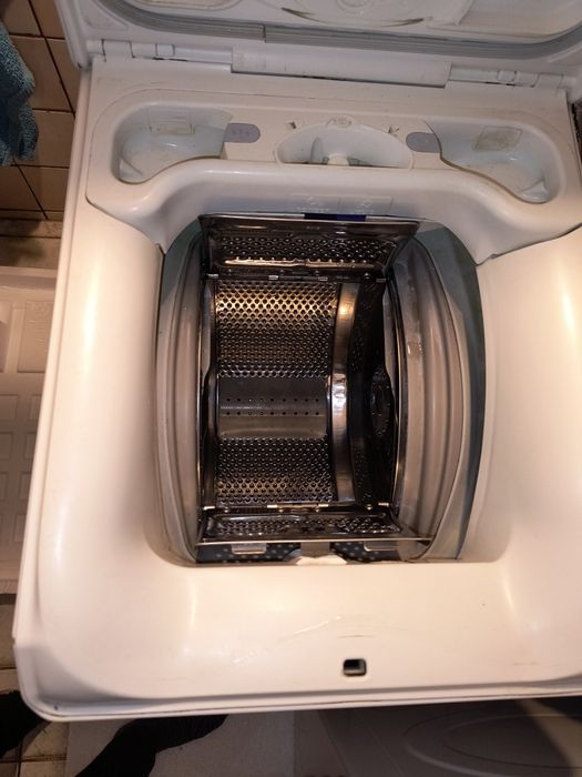 Pralka Electrolux ewt1066 ekw otwierana z góry A++