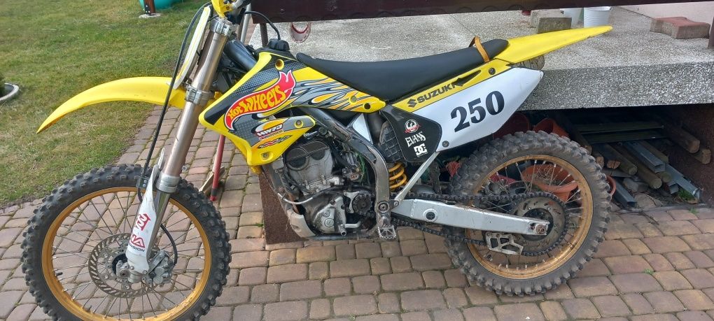 Cross suzuki rmz 250