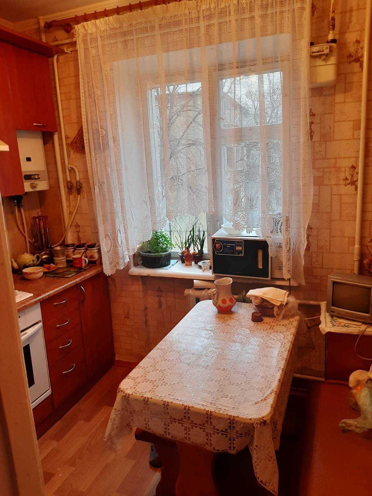 3- комнатная квартира, район Красного Моста, Чернигов