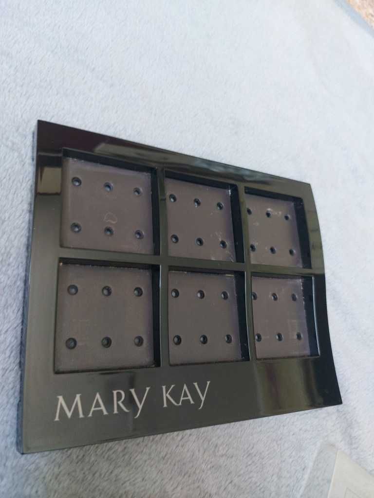 палетка , планшет, футляр для теней  Mary Kay