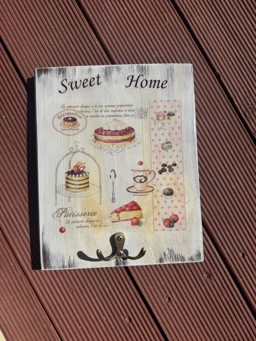 Obrazek drewniany z haczykami