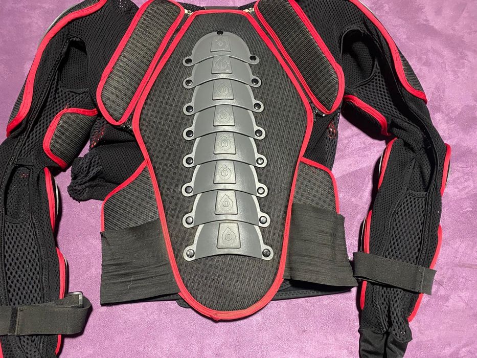 Protecçao de Peitoral, ombreira e cotoveleira para moto ou bike