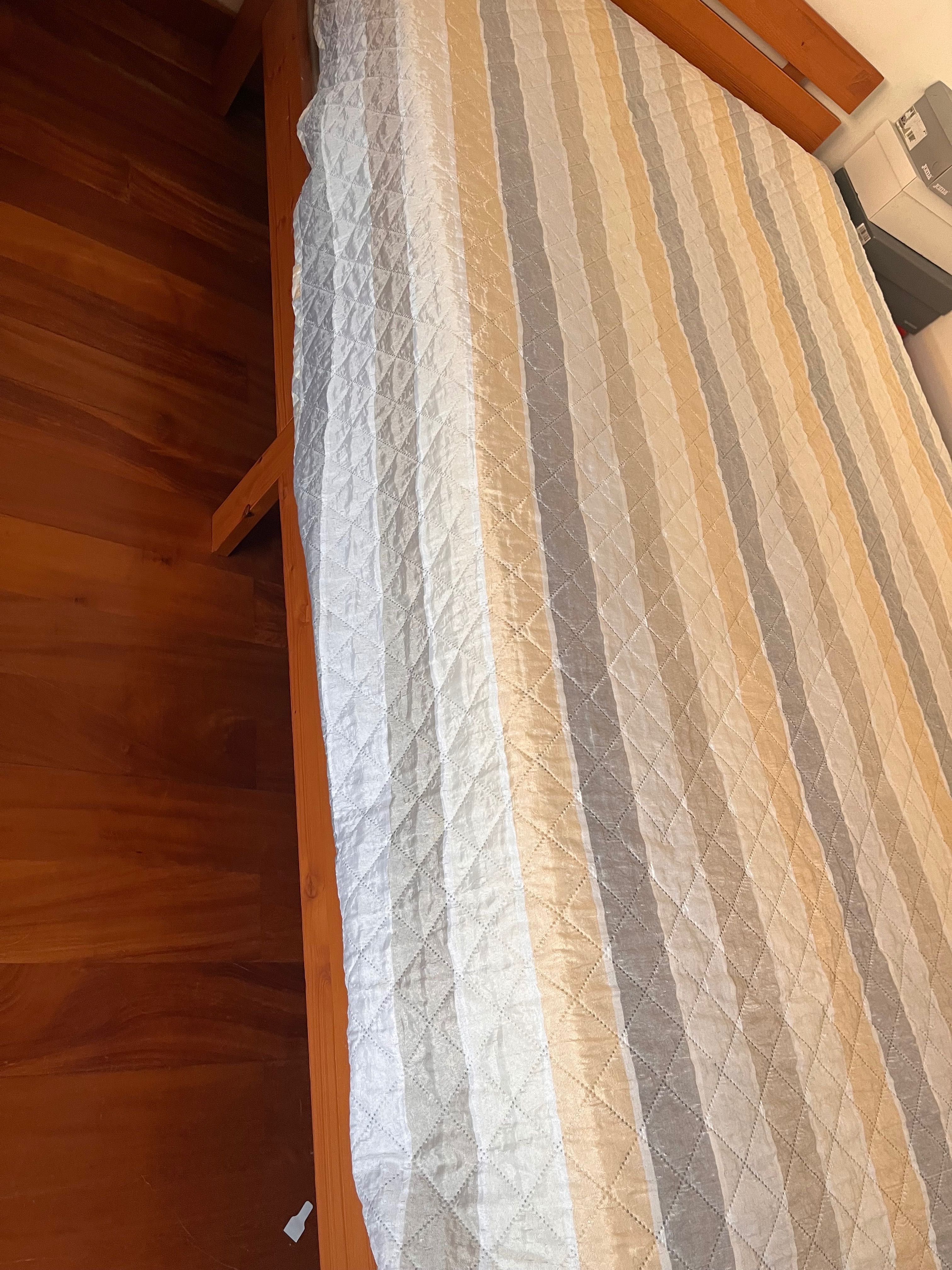 Cama de pessoa e meia