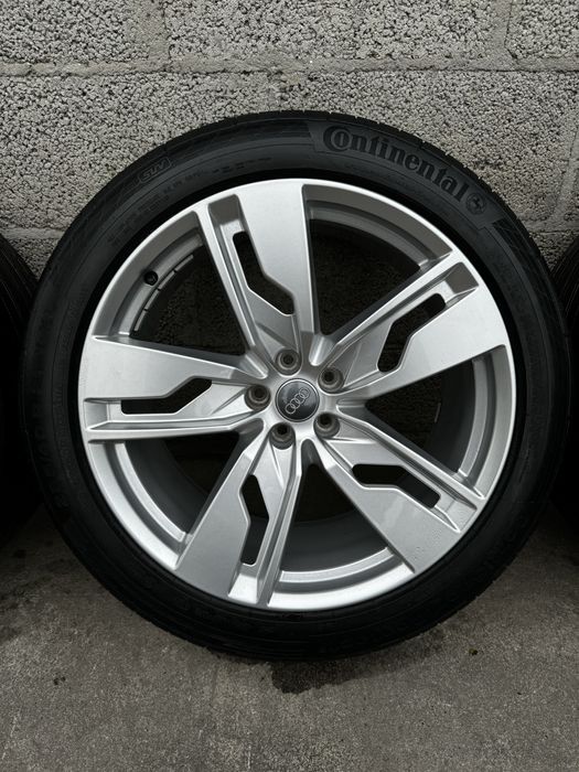 Oryginalne koła R21 5x112 Audi Q7 SQ7 Q8 4M0 Opony 285/40/21