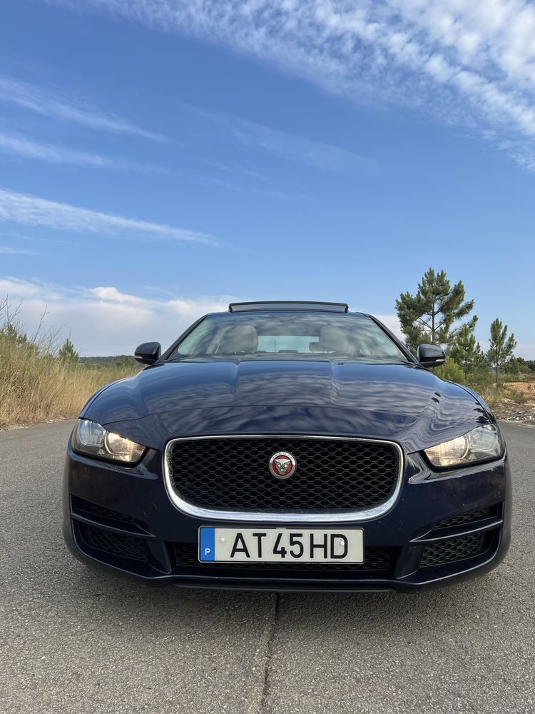 JAGUAR XE 2.0 180D Cx. Auto
