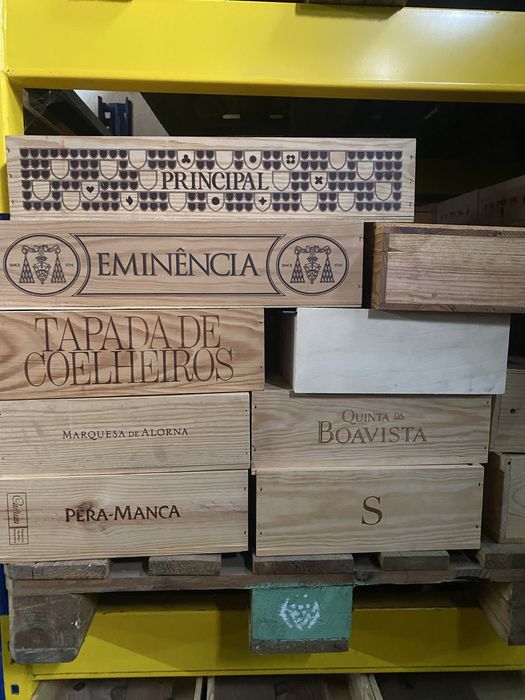 Caixas de Vinho  madeira varios tamanho