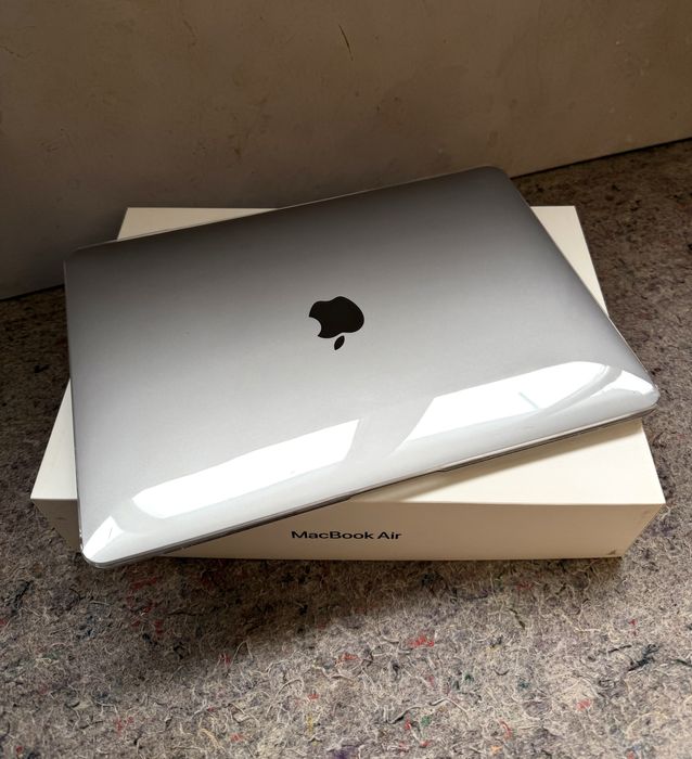 Ноутбук MacBook Air 13.3 2020 Space Gray M1 8/256GB