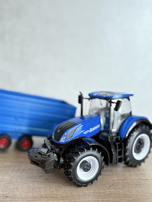 Іграшковий трактор з причепом та сіном Brugaro Farm